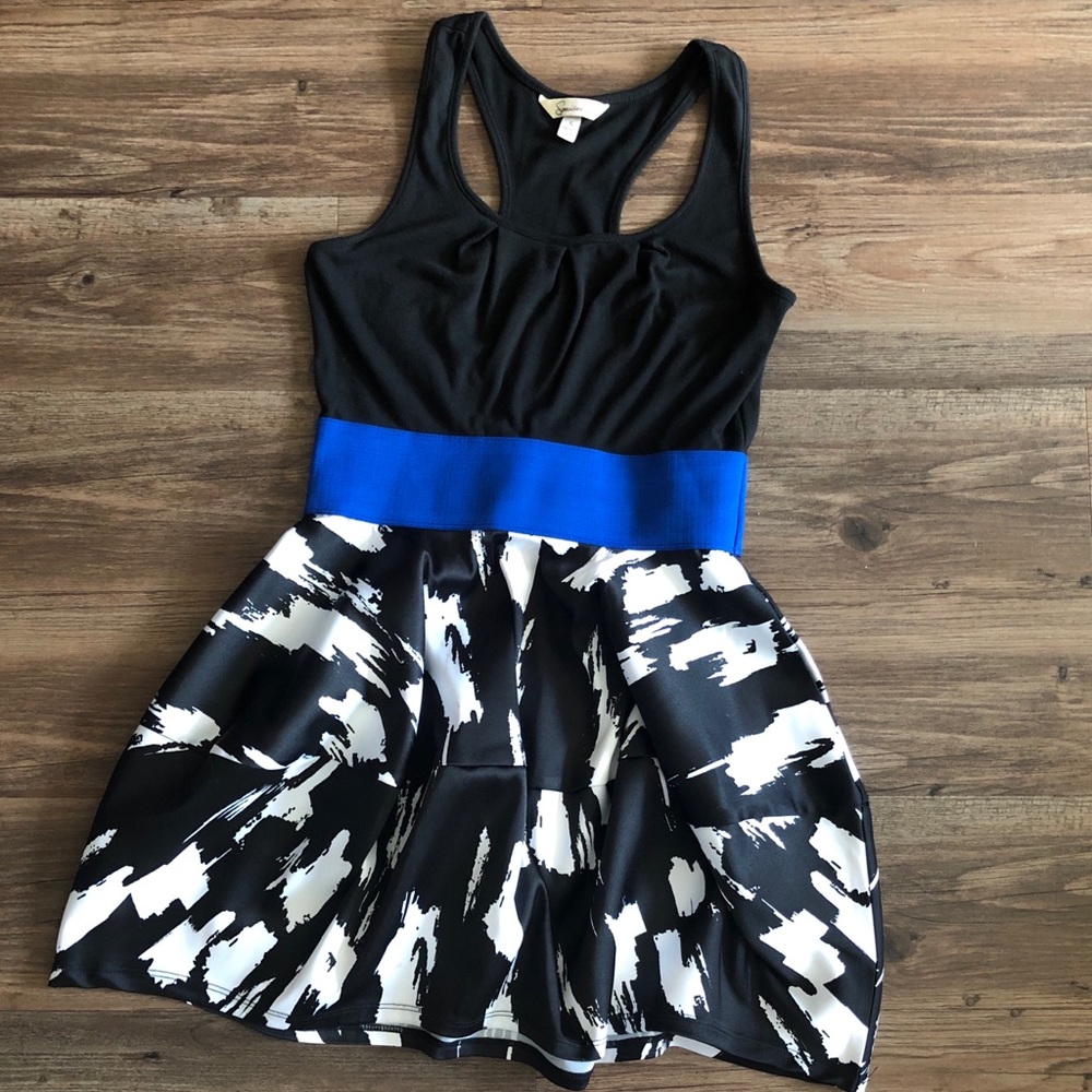 Blue black & white Razorback dress with POCKETS!